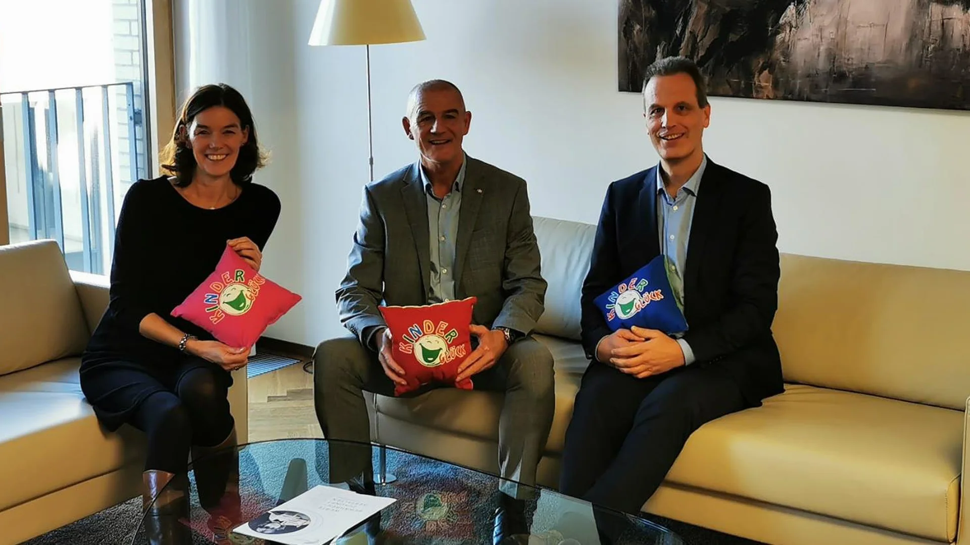 3 bunte Kinderglück-Kissen